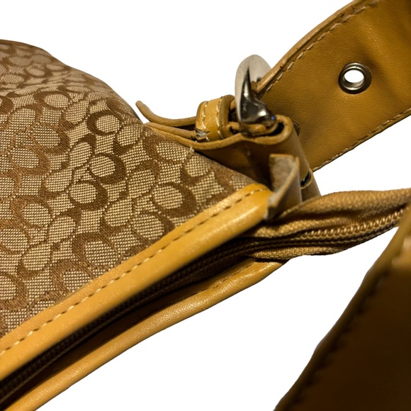 Coach Signature Logo Canvas Purse - Picture 12 of 16